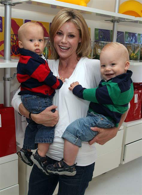 julie bowen youth|julie bowen twins.